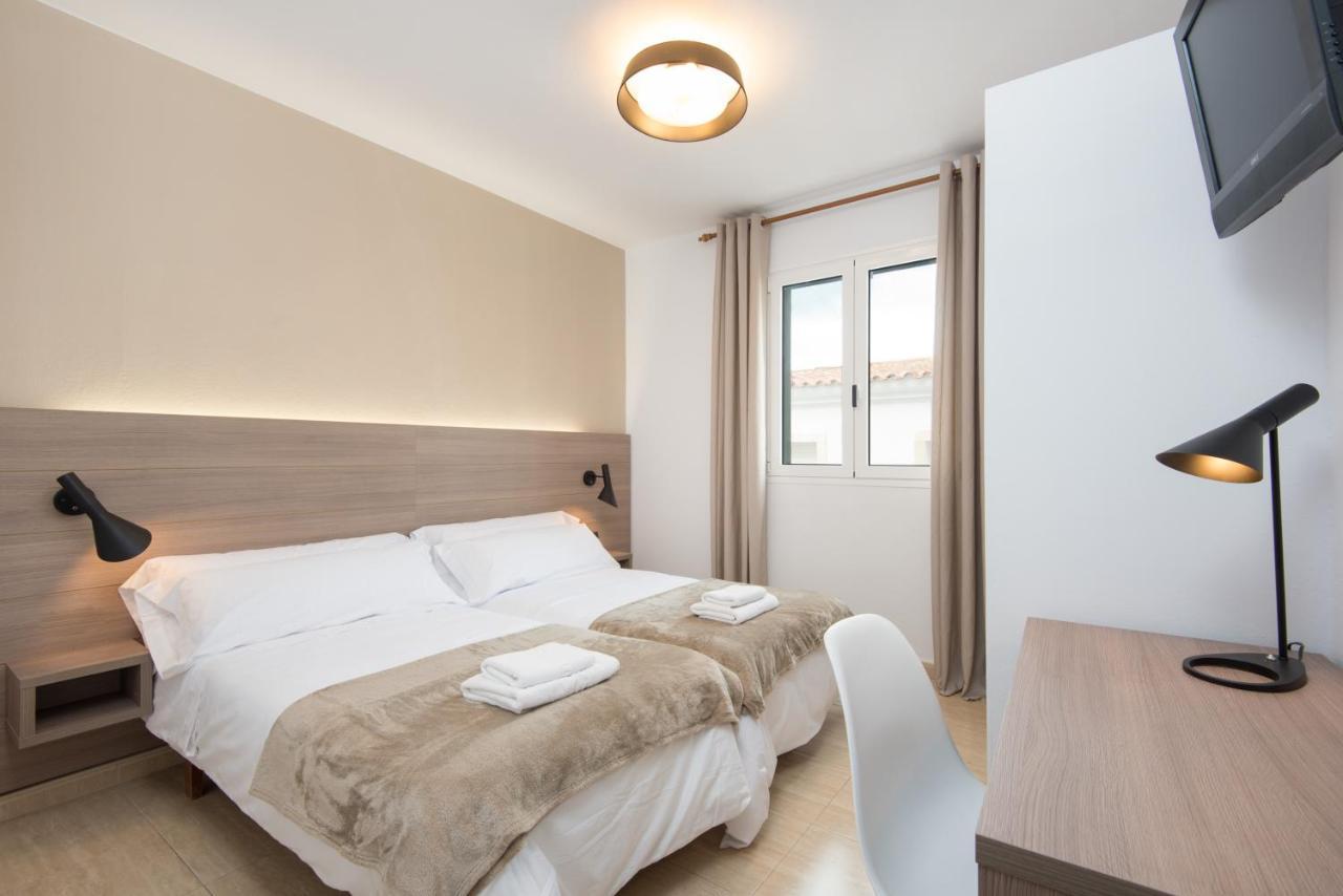 Hostal Jume - Urban Rooms Mahón Buitenkant foto